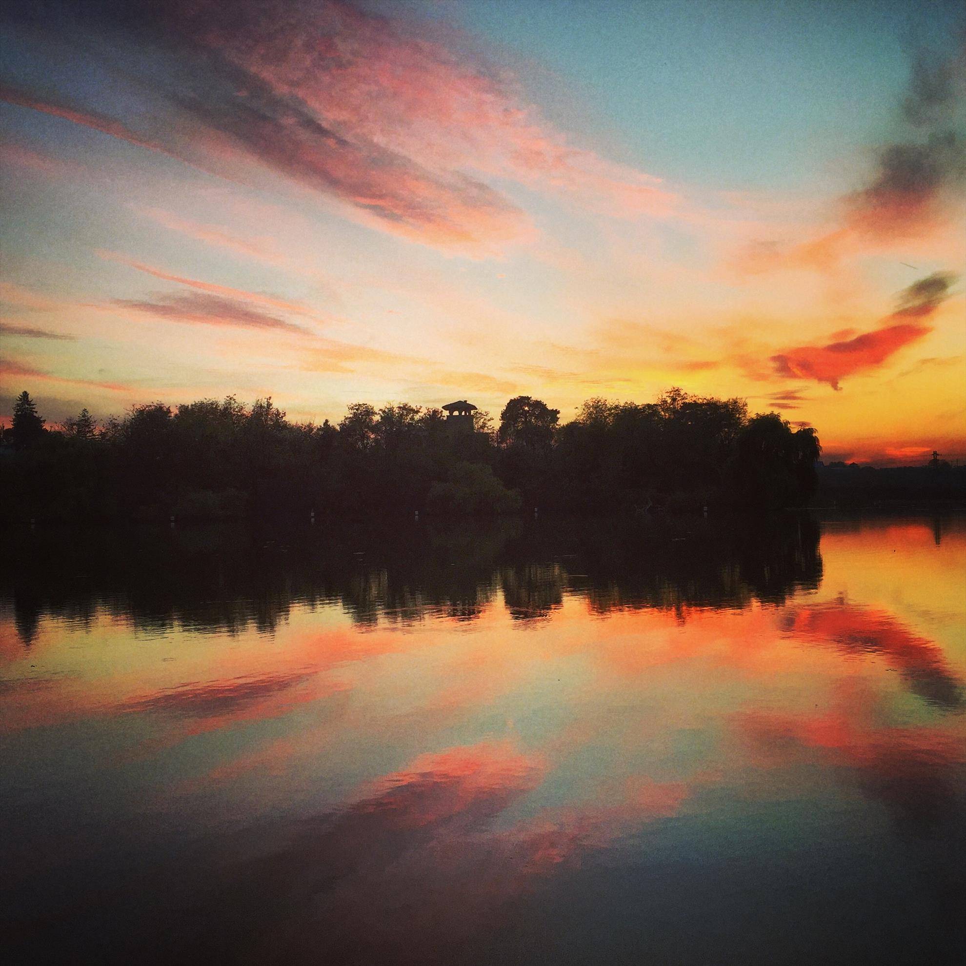 Hermes Peris - Octombrie 2014 - Pescuitul si frumusetea lui....